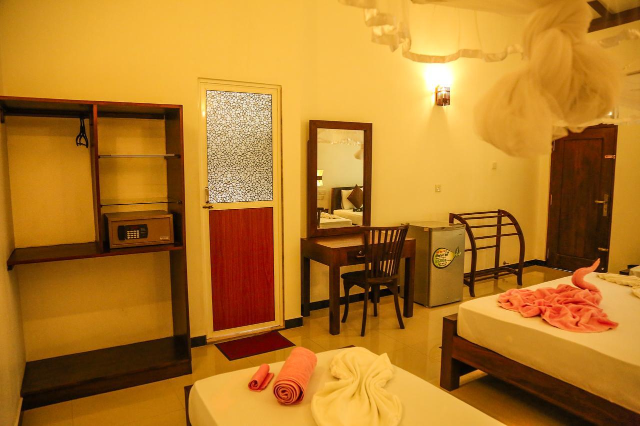 Tinara River Inn, Weligama Eksteriør bilde