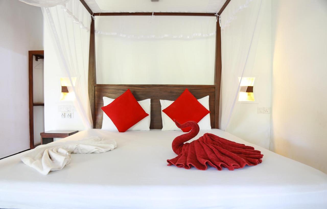 Tinara River Inn, Weligama Eksteriør bilde