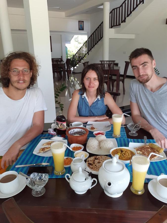 Tinara River Inn, Weligama Eksteriør bilde
